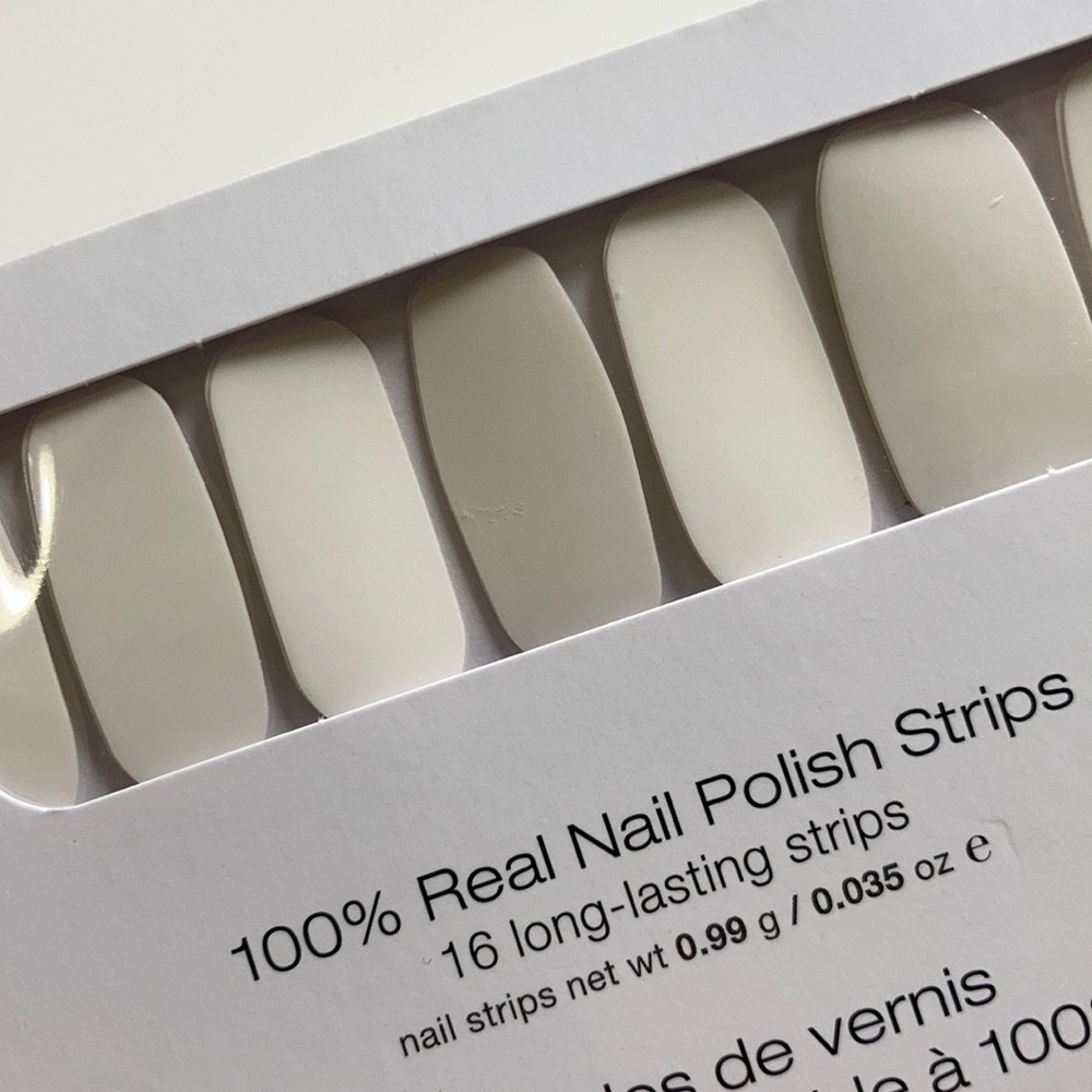 Color Street Swiss and Tell